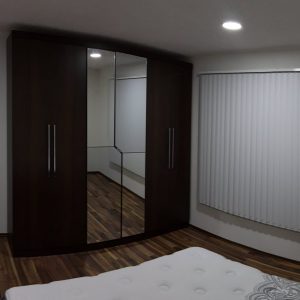HABITACION CAMA QUEEN SIZE BANO COMPARTIDO